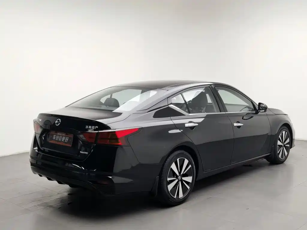 Nissan Teana — миниатюра 2