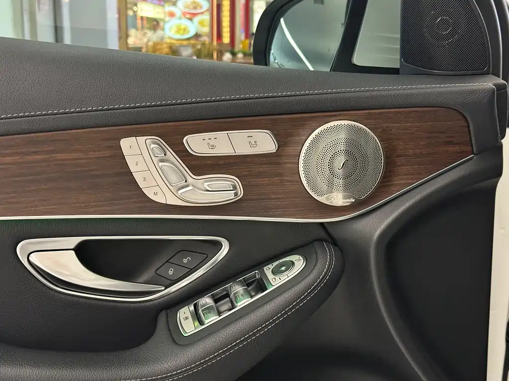 Mercedes-Benz GLC — миниатюра 12