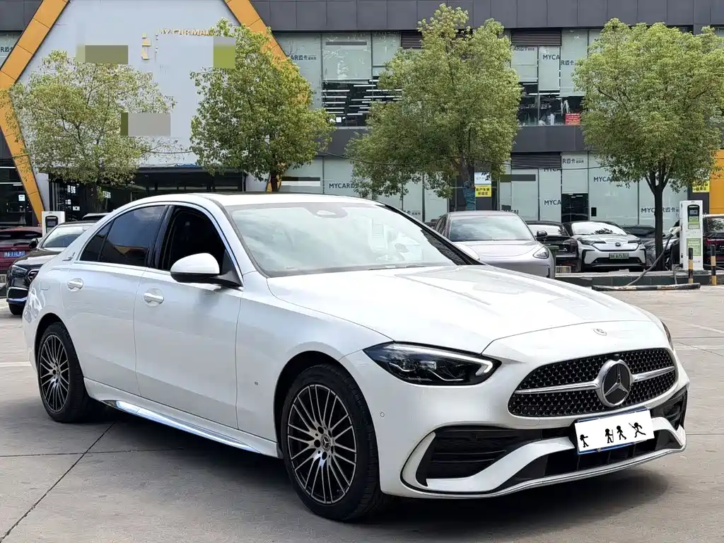 Mercedes-Benz C-Class — миниатюра 3