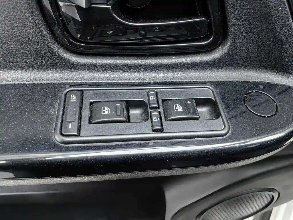 Foton EV6 — миниатюра 9