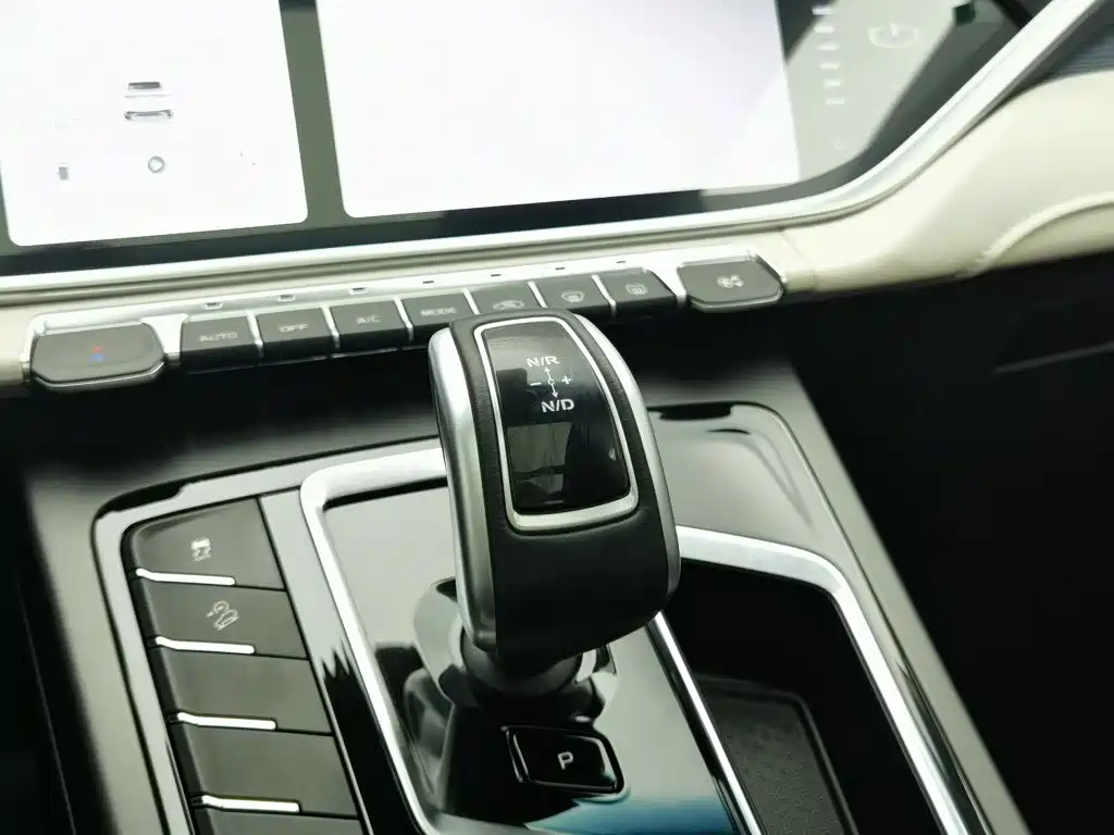 Geely Boyue — миниатюра 13