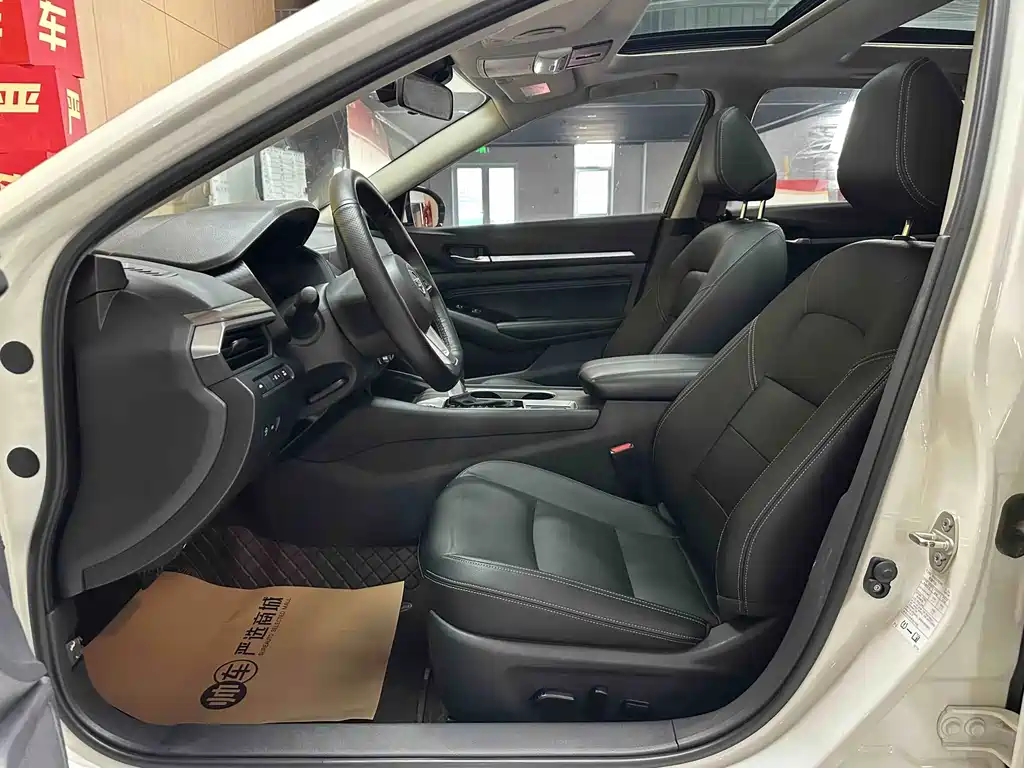 Nissan Teana — миниатюра 7