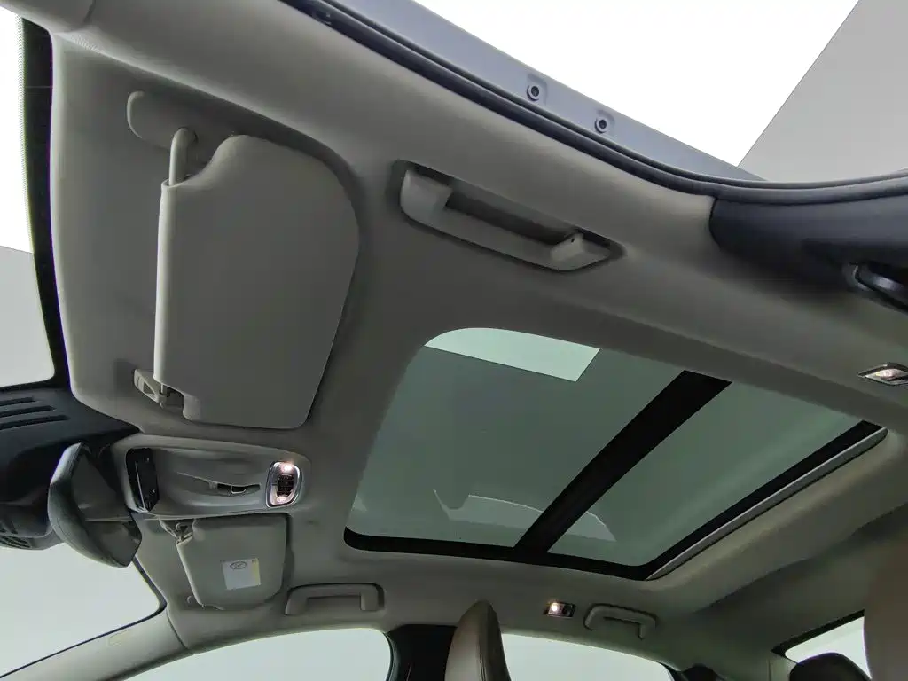 Volvo S90 — миниатюра 14