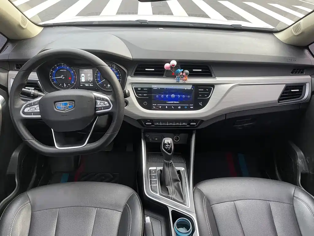 Geely Vision X3 — миниатюра 6