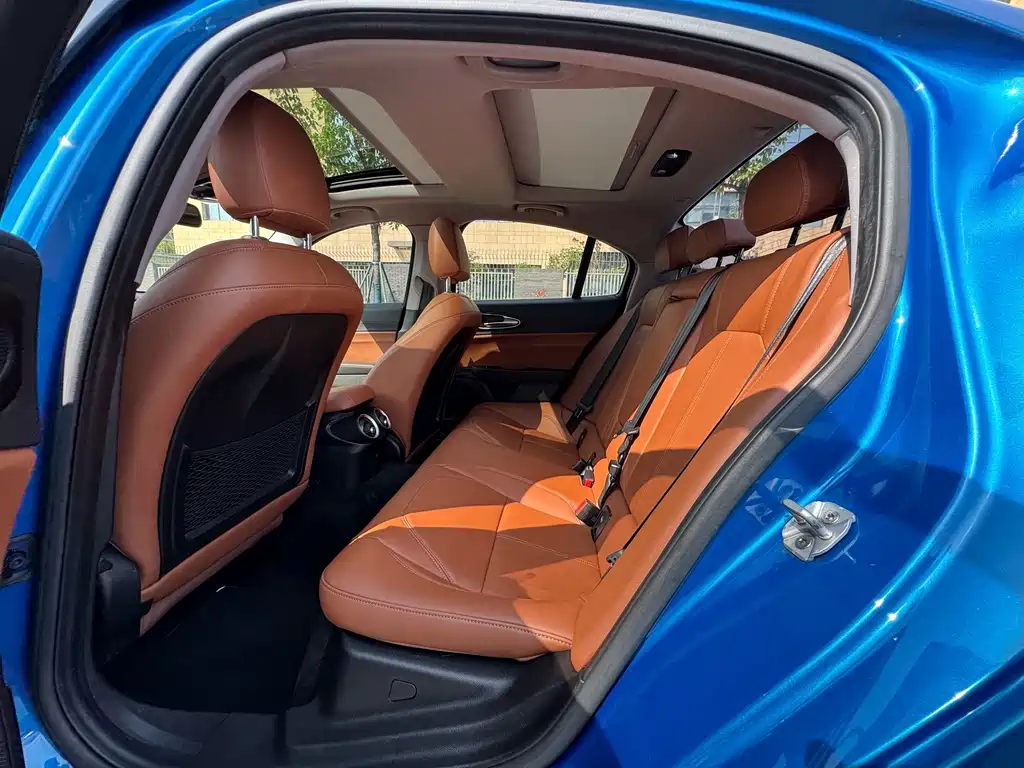 Alfa Romeo Giulia — миниатюра 13