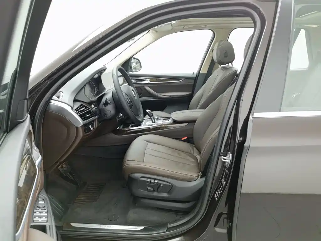 BMW X5 (Import) — миниатюра 10