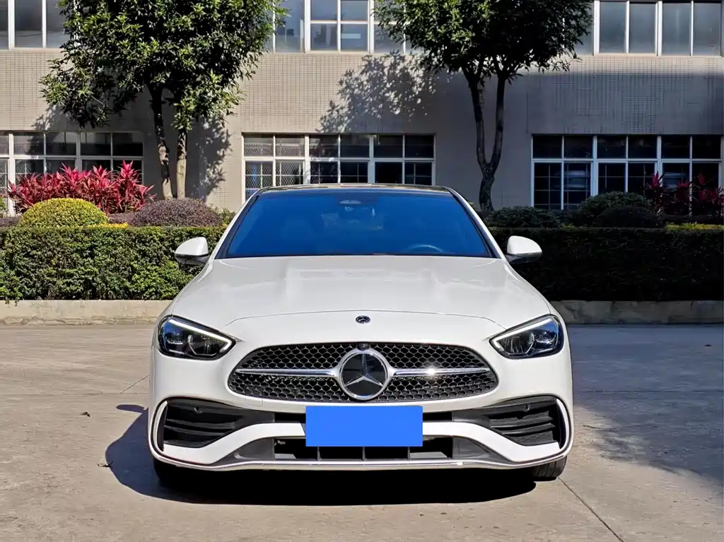 Mercedes-Benz C-Class — миниатюра 2
