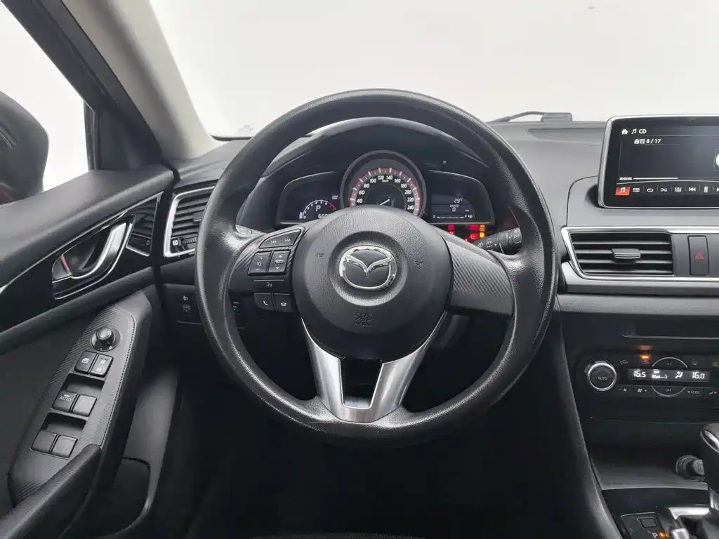 Mazda 3 Axela — миниатюра 11