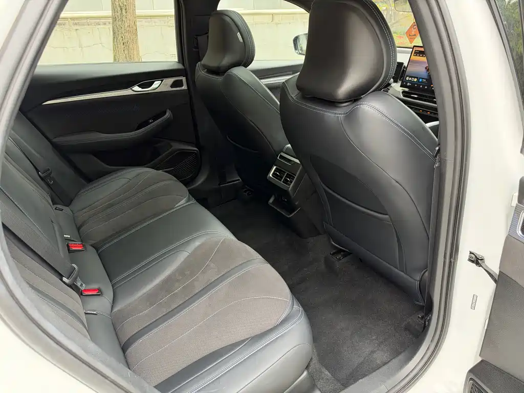 Geely Xingrui — миниатюра 8