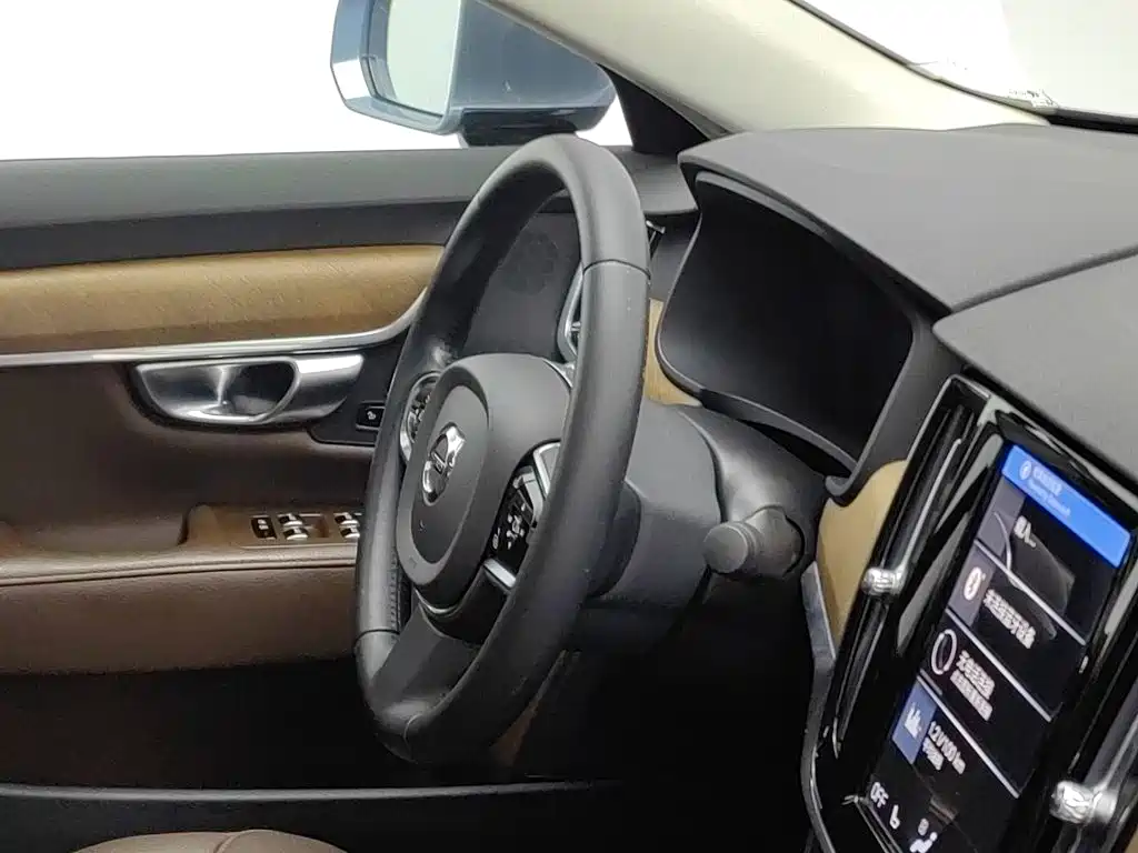 Volvo S90 — миниатюра 22