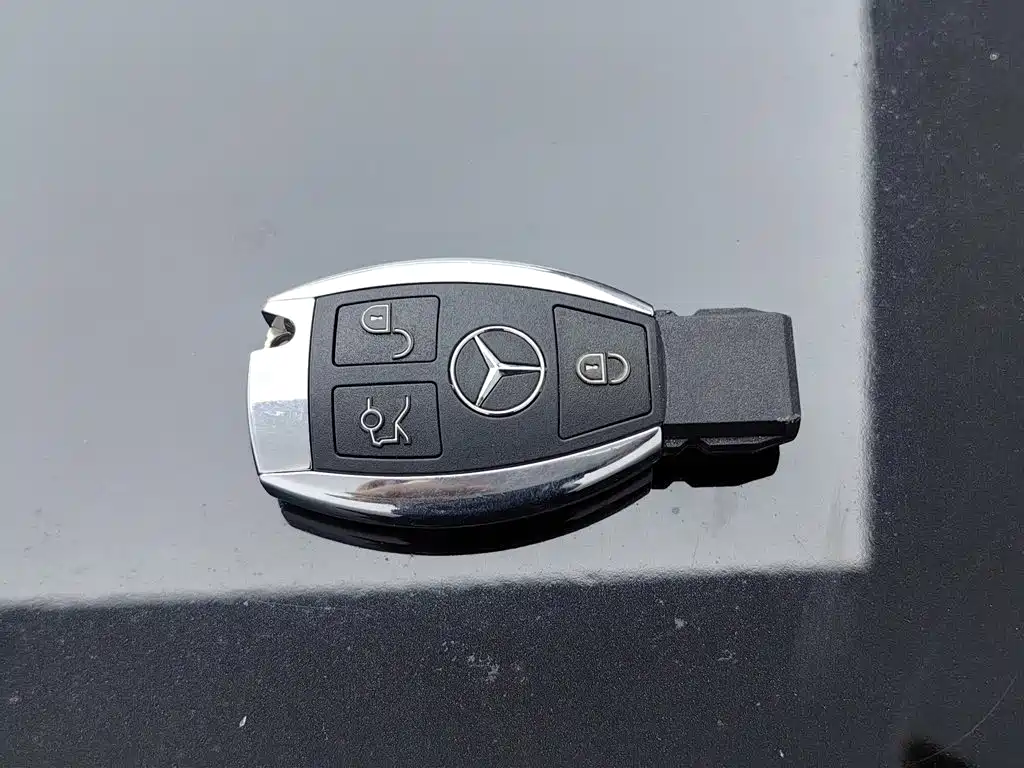 Mercedes-Benz E-Class — миниатюра 19