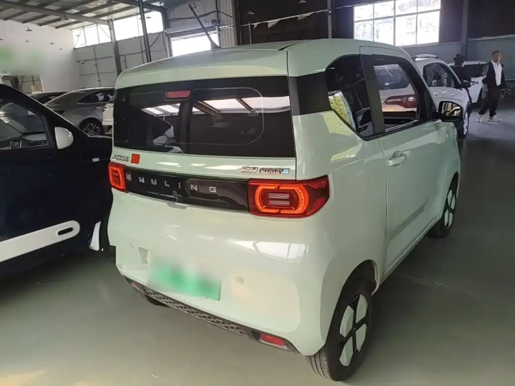 Wuling MINIEV — миниатюра 7