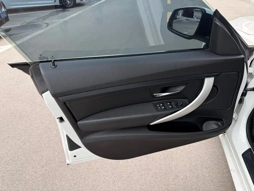 BMW 3 Series GT — миниатюра 7