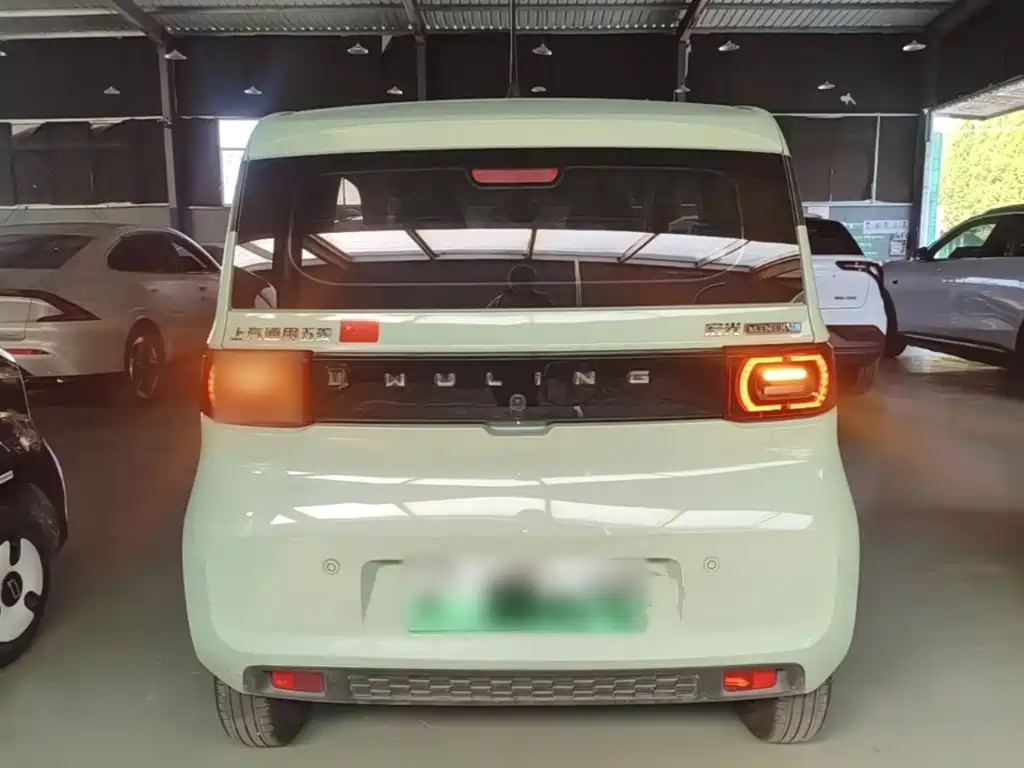Wuling MINIEV — миниатюра 6