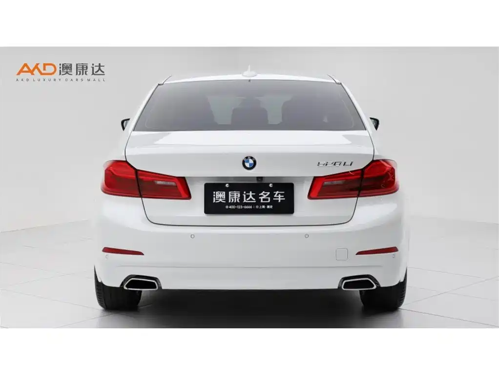 BMW 5 Series — миниатюра 4