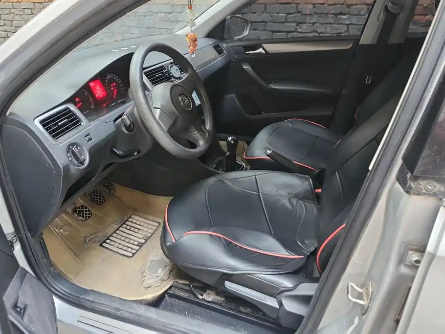 Volkswagen Santana — миниатюра 9
