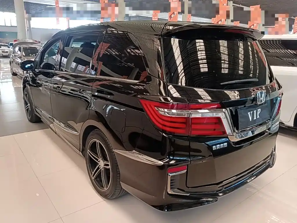 Honda Elysion — миниатюра 5