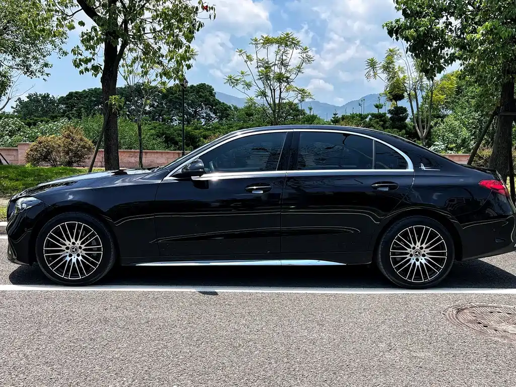 Mercedes-Benz C-Class — миниатюра 3