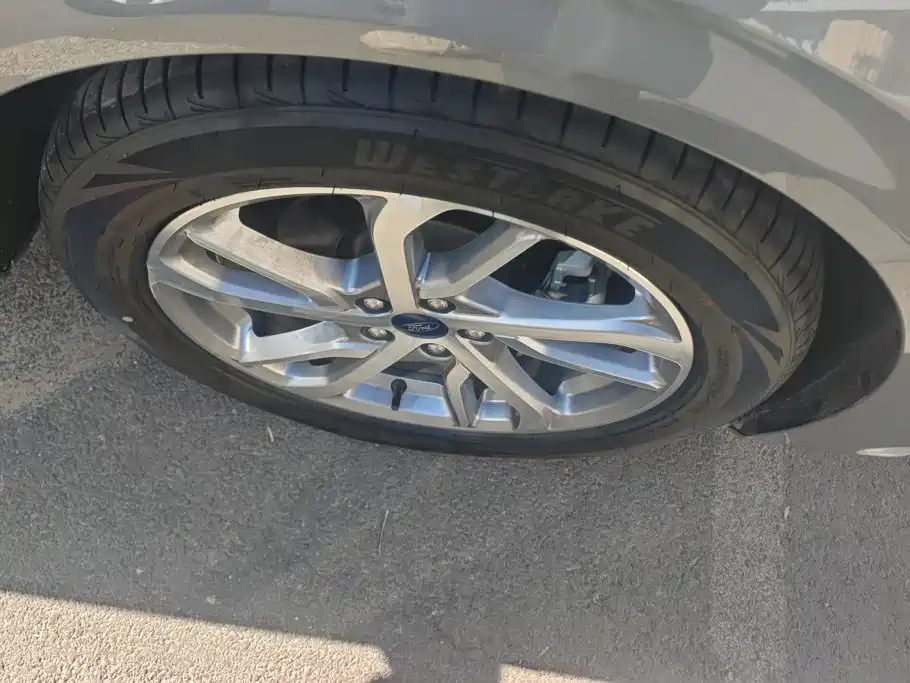 Ford Mondeo — миниатюра 11