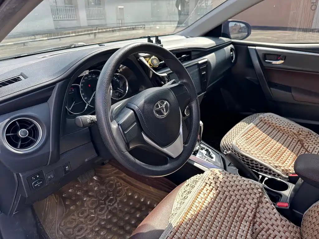 Toyota Corolla — миниатюра 10