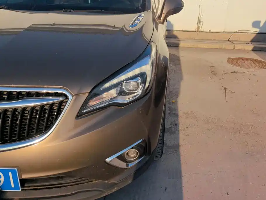 Buick Envision Plus — миниатюра 5