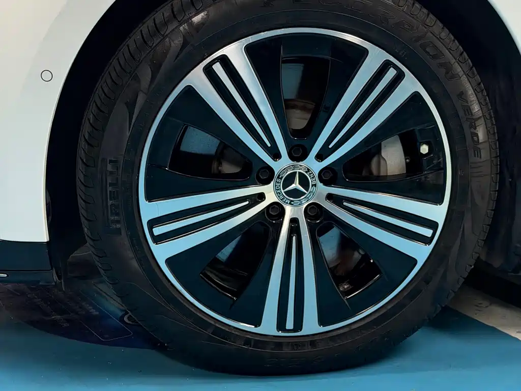 Mercedes-Benz EQE — миниатюра 7