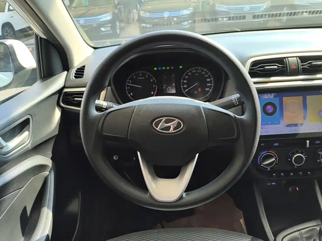 Hyundai Verna — миниатюра 11