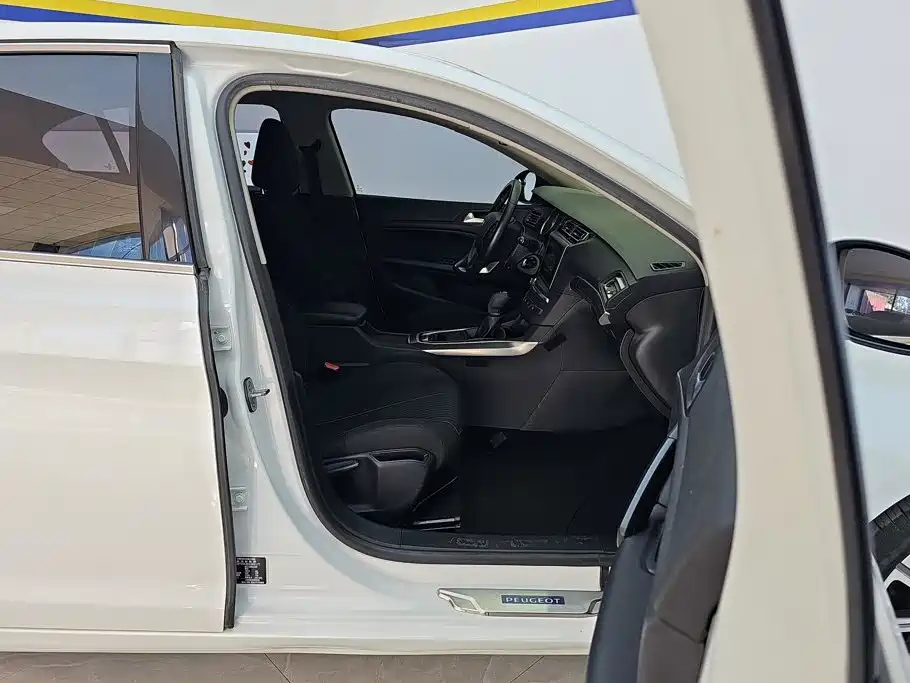 Peugeot 408 — миниатюра 8