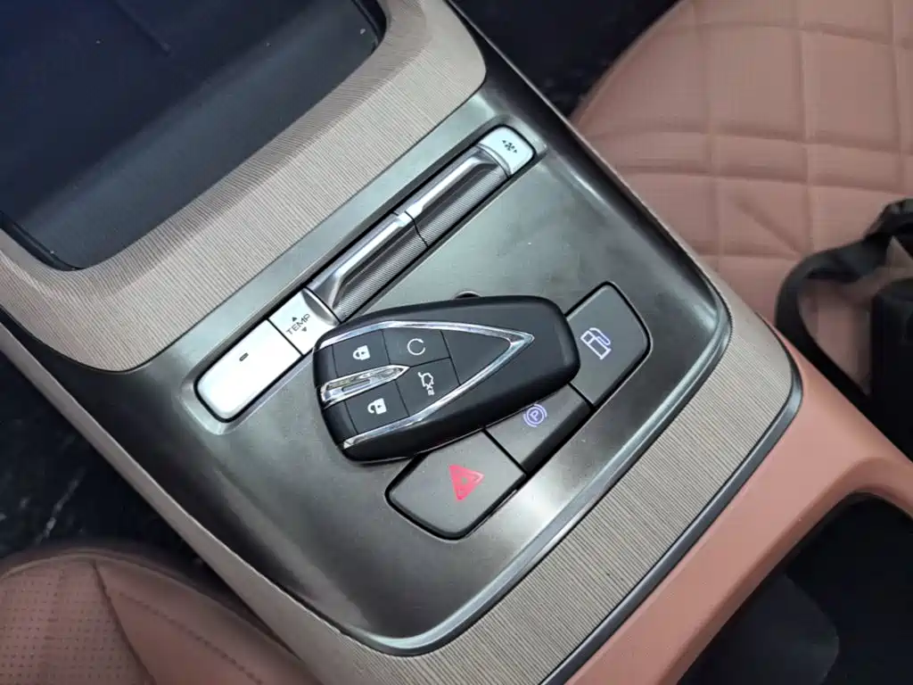 Changan Побег PHEV — миниатюра 9