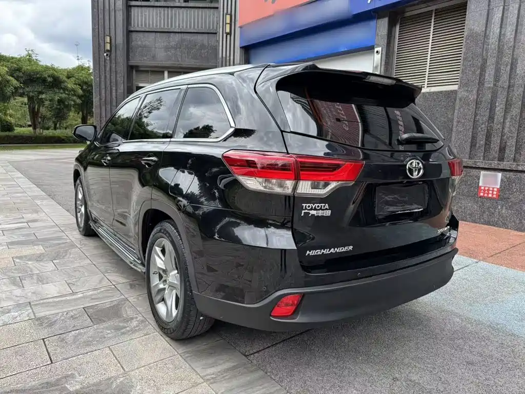Toyota Highlander — миниатюра 5