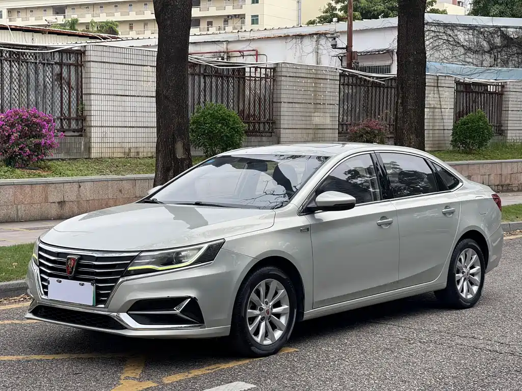 Roewe i6 New Energy 2019