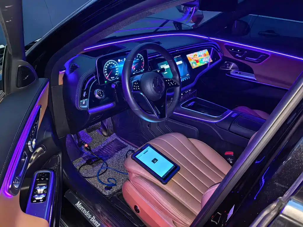 Mercedes-Benz E-Class — миниатюра 2