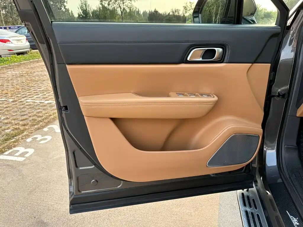 Li Auto Li ONE — миниатюра 15