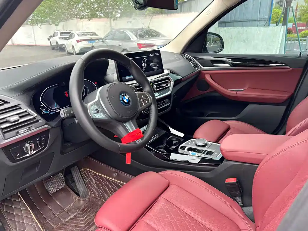 BMW iX3 — миниатюра 4
