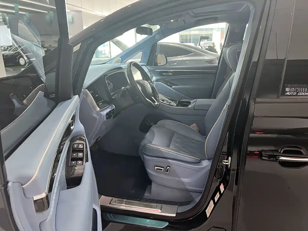 GAC Motor Trumpchi M8 — миниатюра 4