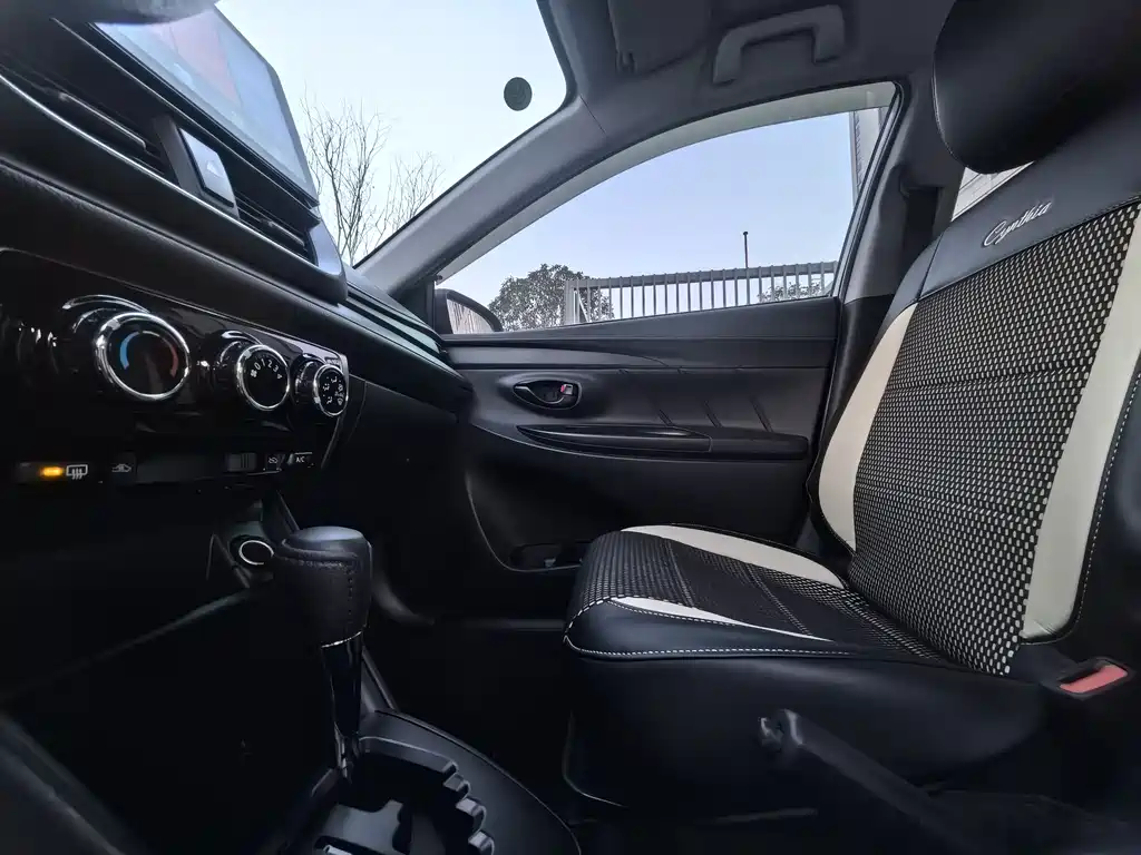 TOYOTA YARIS L ZHIXUAN