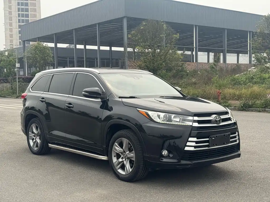 Toyota Highlander 2018 2.0T Luxury 7 мест V