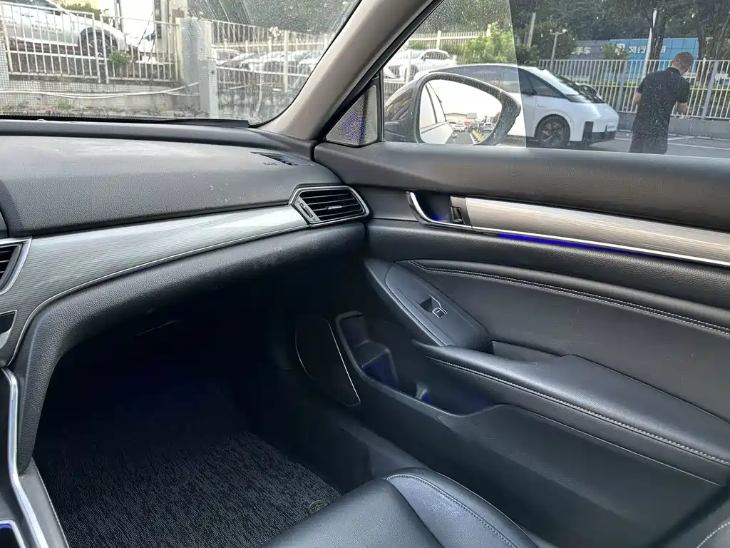 Honda Accord — миниатюра 15