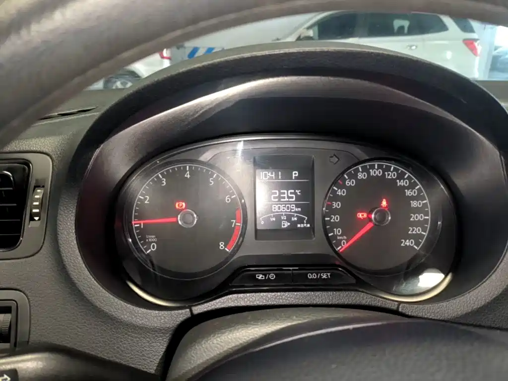 Volkswagen Polo — миниатюра 12