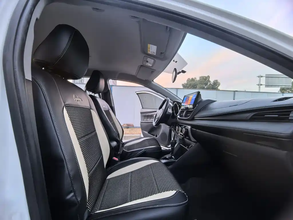 TOYOTA YARIS L ZHIXUAN