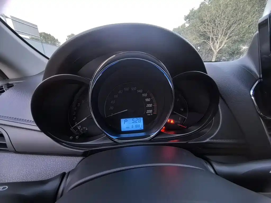 TOYOTA YARIS L ZHIXUAN