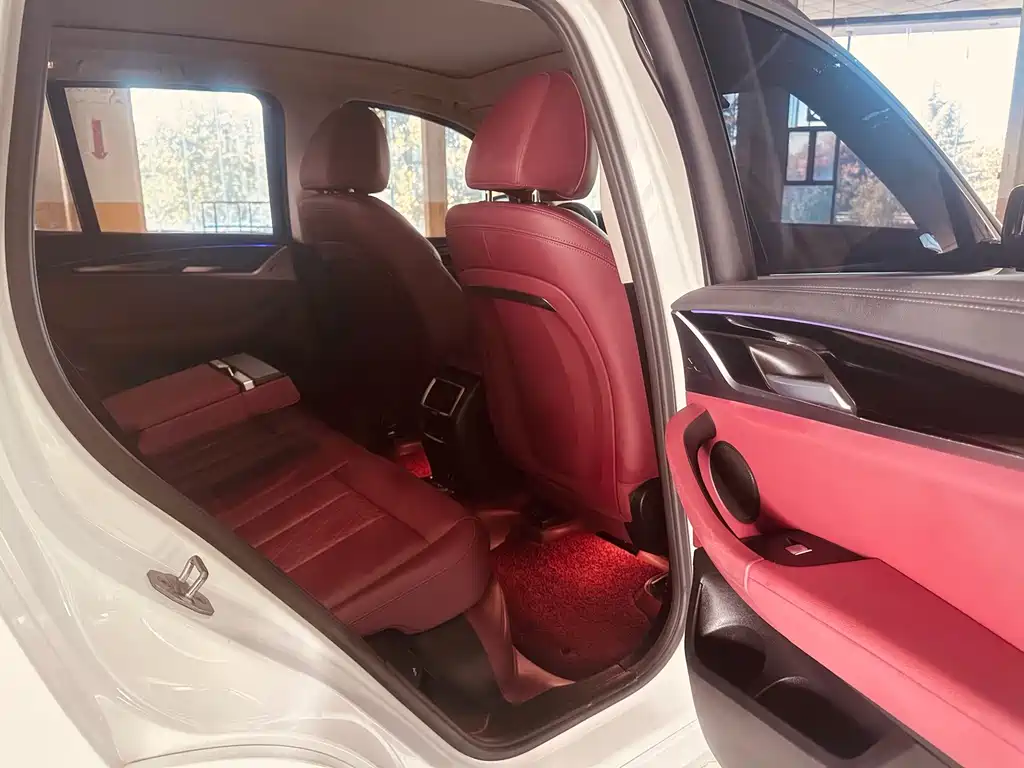 BMW iX3 — миниатюра 10