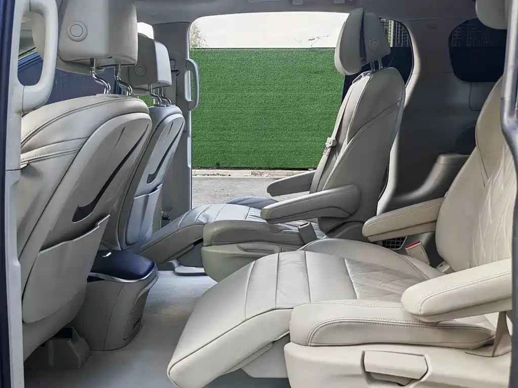 Buick GL8 — миниатюра 11