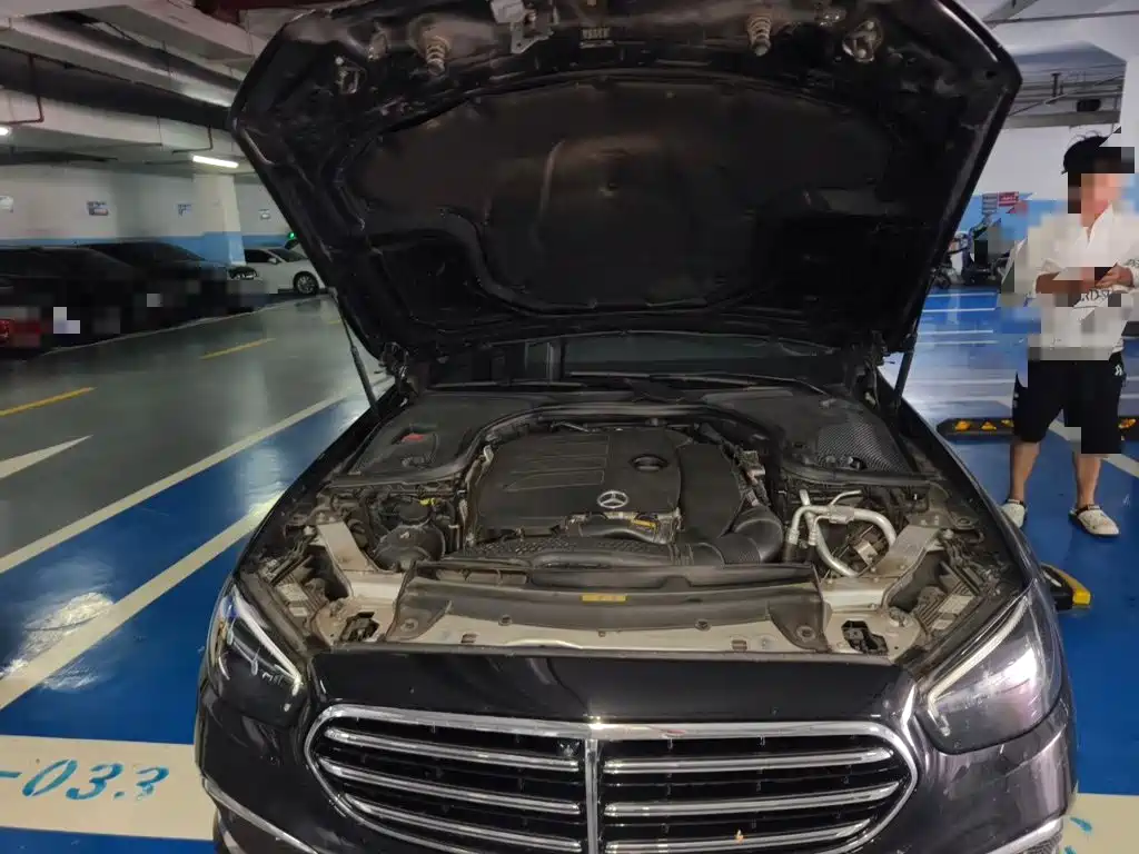 Mercedes-Benz E-Class — миниатюра 16