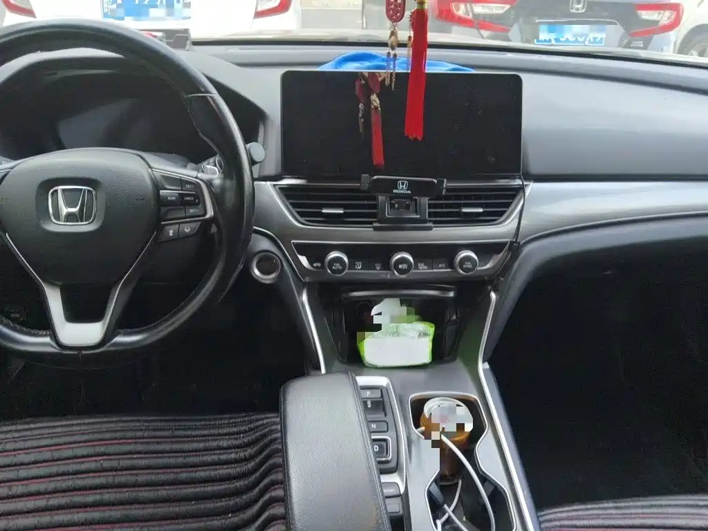 Honda Accord — миниатюра 13