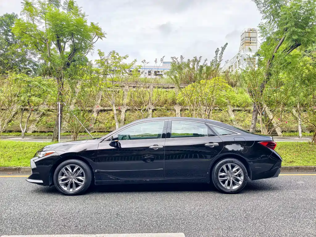 Toyota Avalon — миниатюра 5