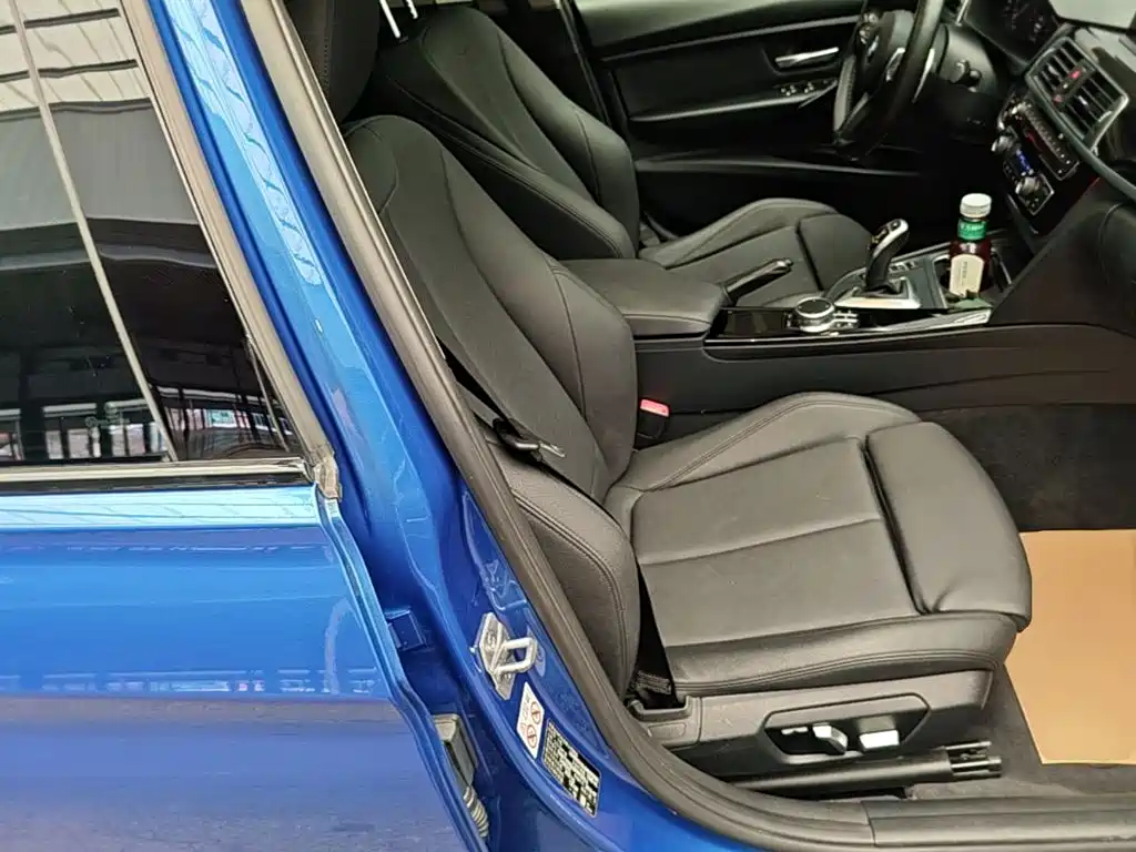 BMW 3 Series — миниатюра 25