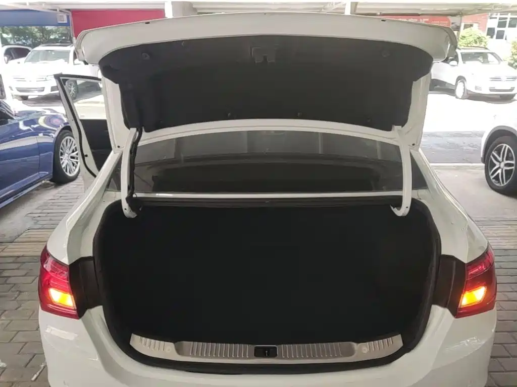 Buick Excelle — миниатюра 19