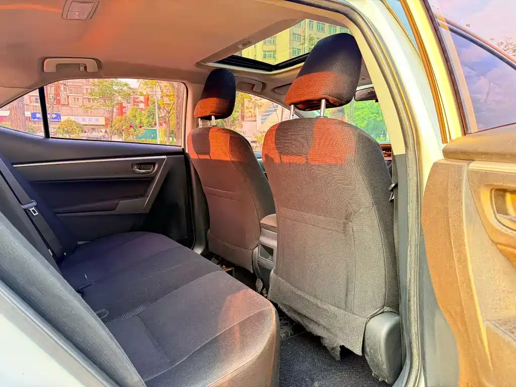 Toyota Corolla — миниатюра 6
