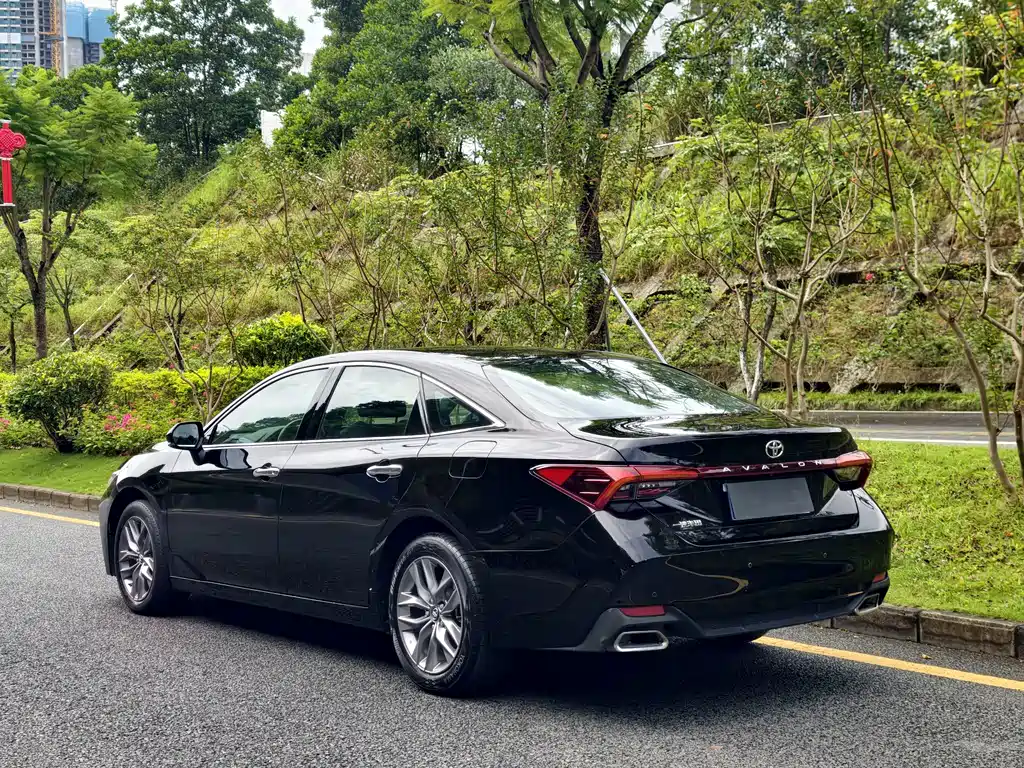 Toyota Avalon — миниатюра 3